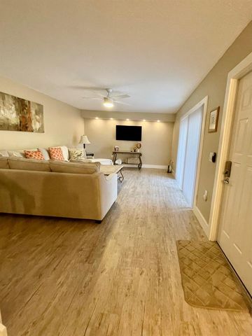 2531 25th Court, Jupiter, FL 33477