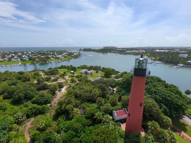 2531 25th Court, Jupiter, FL 33477