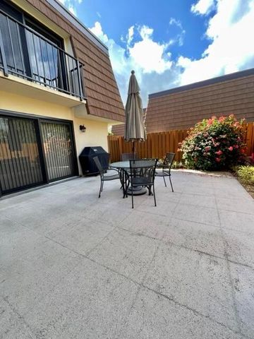 2531 25th Court, Jupiter, FL 33477
