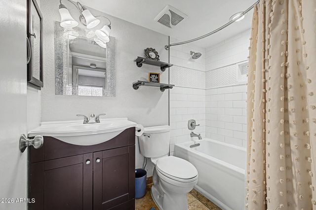 356 S Moreno Circle, Litchfield Park, AZ 85340