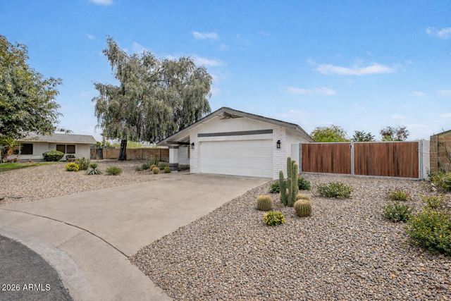 356 S Moreno Circle, Litchfield Park, AZ 85340