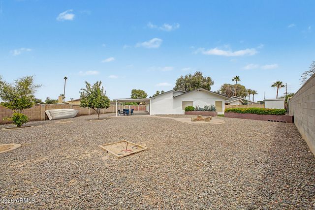 356 S Moreno Circle, Litchfield Park, AZ 85340