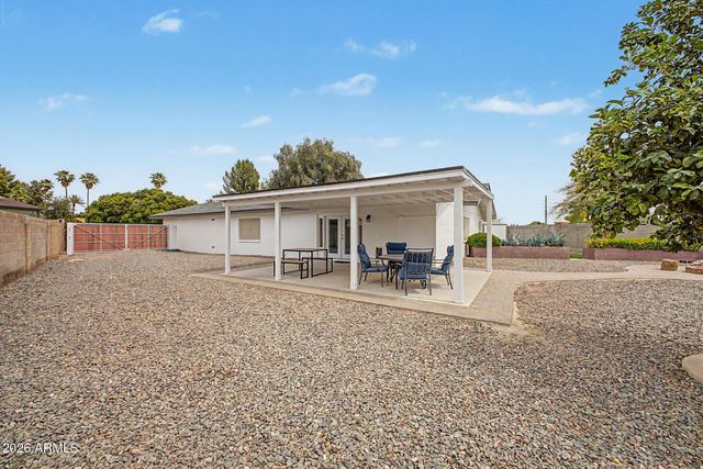 356 S Moreno Circle, Litchfield Park, AZ 85340