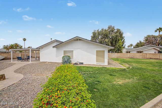 356 S Moreno Circle, Litchfield Park, AZ 85340