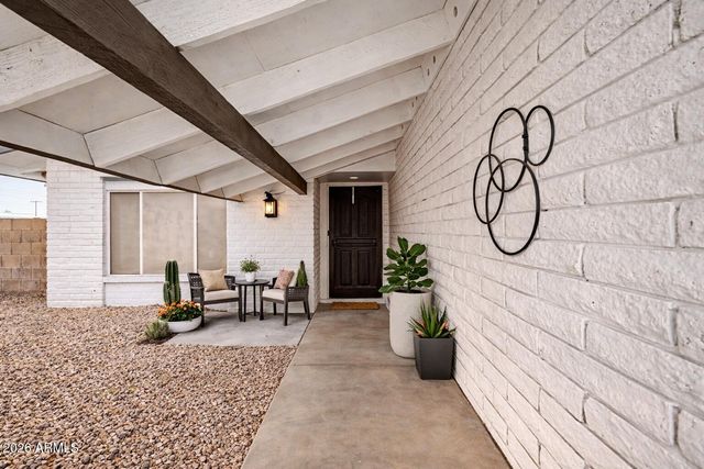 356 S Moreno Circle, Litchfield Park, AZ 85340