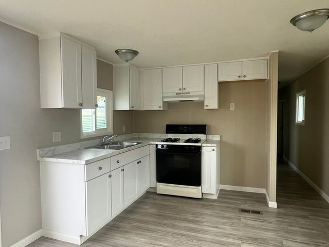 481 Twin View Boulevard, 97, Redding, CA 96003