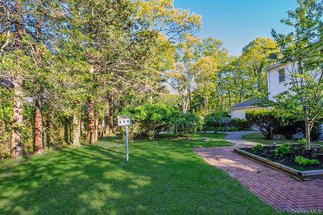 15 Oxbow Road, Patchogue, NY 11772