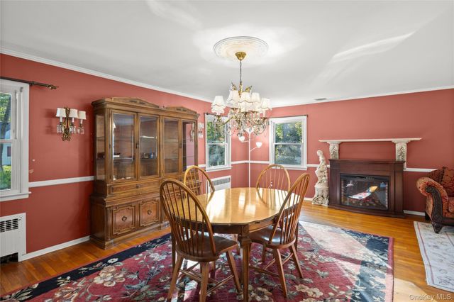 15 Oxbow Road, Patchogue, NY 11772
