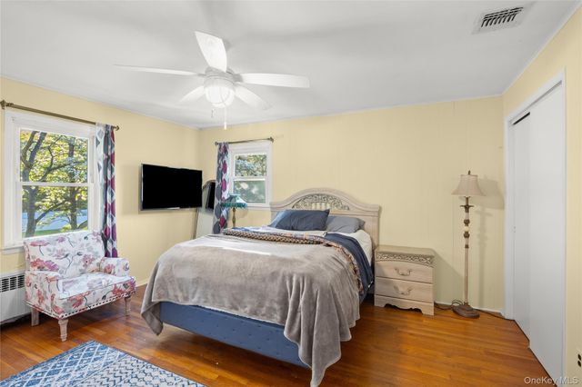 15 Oxbow Road, Patchogue, NY 11772