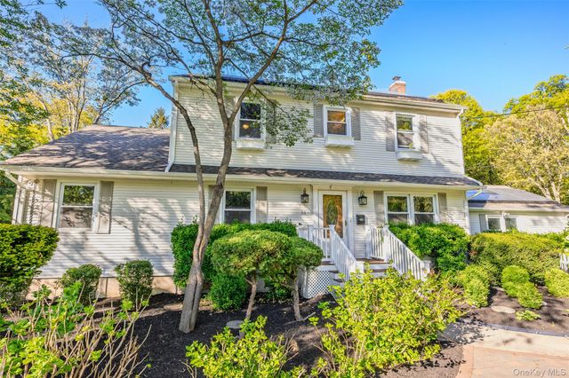 15 Oxbow Road, Patchogue, NY 11772