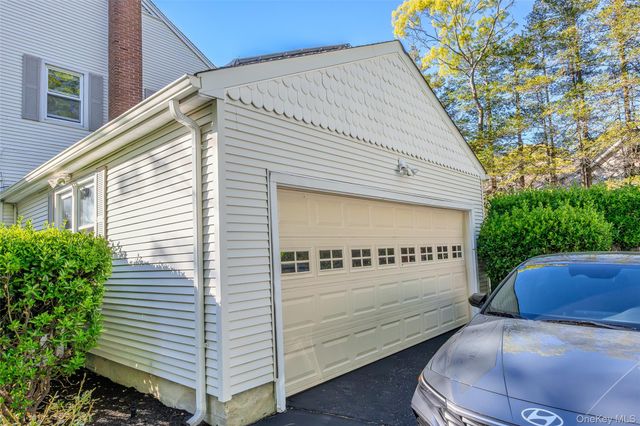 15 Oxbow Road, Patchogue, NY 11772