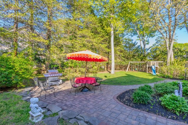 15 Oxbow Road, Patchogue, NY 11772