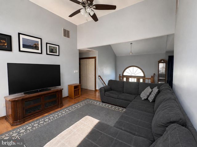 21 SYLVAN BLVD, Howell, NJ 07731