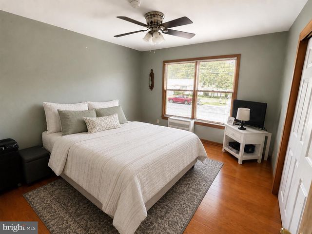 21 SYLVAN BLVD, Howell, NJ 07731