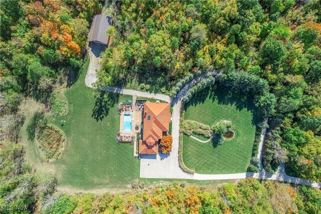 285 River Road, Hinckley, OH 44233