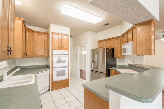 5000 Pointclear Court, Arlington, TX 76017