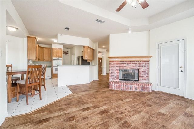 5000 Pointclear Court, Arlington, TX 76017