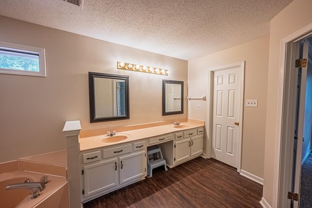 8874 WALNUT RIDGE LOOP, Memphis, TN 38018