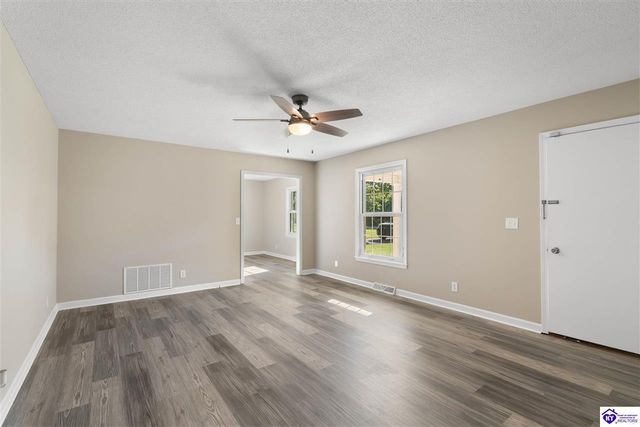 169 Wooden Lane, Elizabethtown, KY 42701
