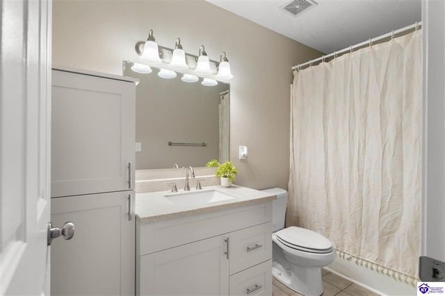 169 Wooden Lane, Elizabethtown, KY 42701