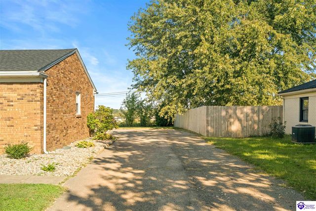 169 Wooden Lane, Elizabethtown, KY 42701