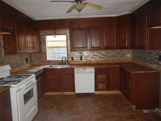 910 Lee Street, Benton, LA 71006