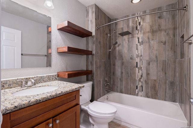 8345 Old Austin Rd, Selma, TX 78154
