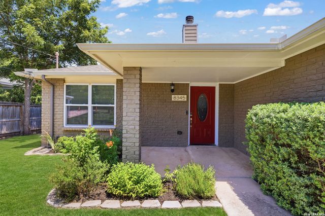 8345 Old Austin Rd, Selma, TX 78154