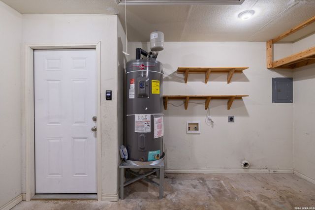 8345 Old Austin Rd, Selma, TX 78154