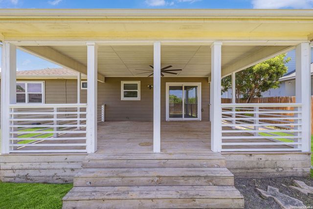 8345 Old Austin Rd, Selma, TX 78154