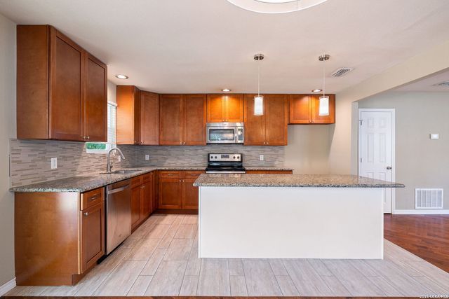 8345 Old Austin Rd, Selma, TX 78154