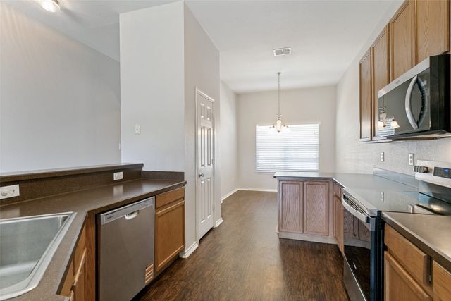 204 Linden Court, Oak Point, TX 75068