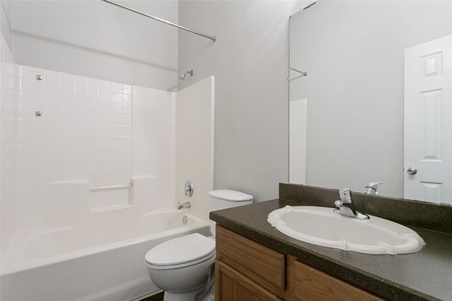 204 Linden Court, Oak Point, TX 75068