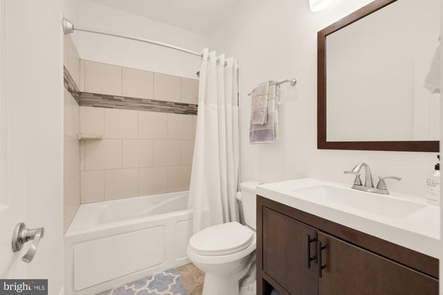 233 S ST NE #4, Washington, DC 20002