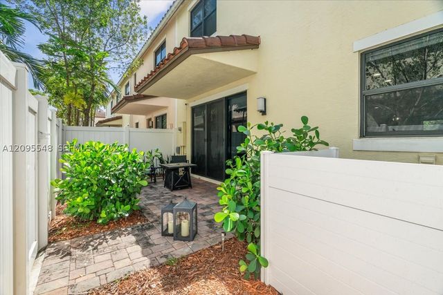20975 NW 1st Ct, Pembroke Pines, FL 33029