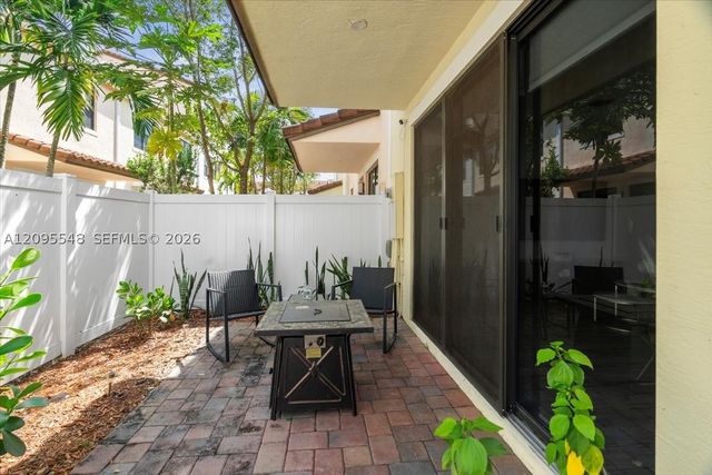 20975 NW 1st Ct, Pembroke Pines, FL 33029