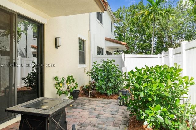 20975 NW 1st Ct, Pembroke Pines, FL 33029