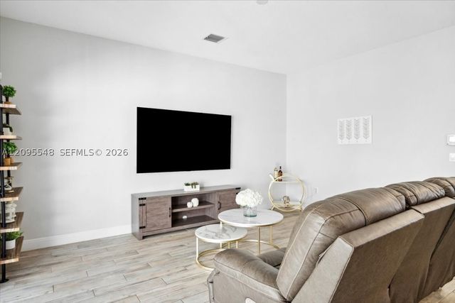 20975 NW 1st Ct, Pembroke Pines, FL 33029