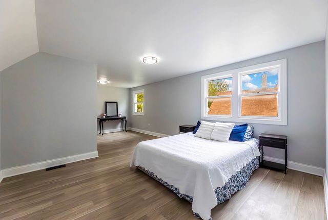 2048 W 70th Place, Chicago, IL 60636
