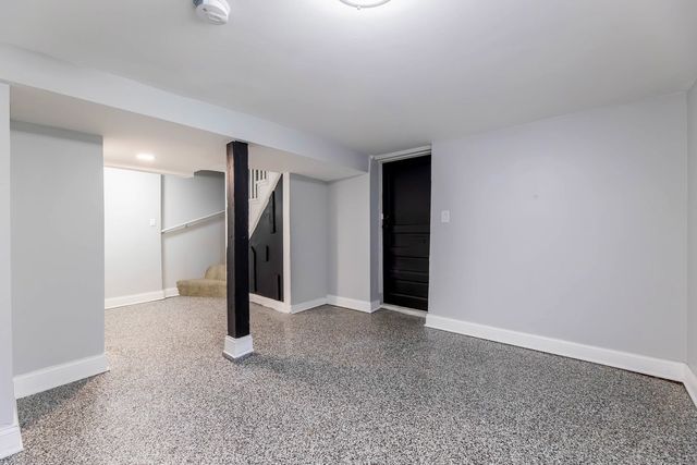 2048 W 70th Place, Chicago, IL 60636