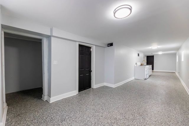 2048 W 70th Place, Chicago, IL 60636