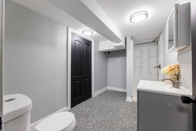 2048 W 70th Place, Chicago, IL 60636