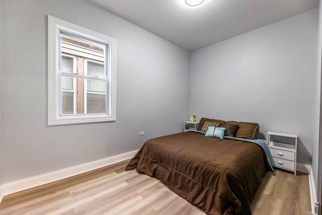 2048 W 70th Place, Chicago, IL 60636