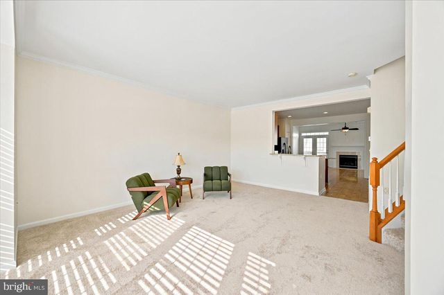 18 DAVIS ST, Charles Town, WV 25414