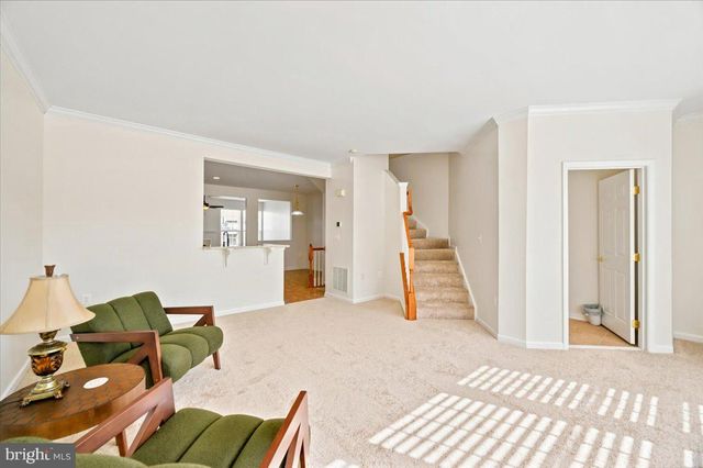 18 DAVIS ST, Charles Town, WV 25414