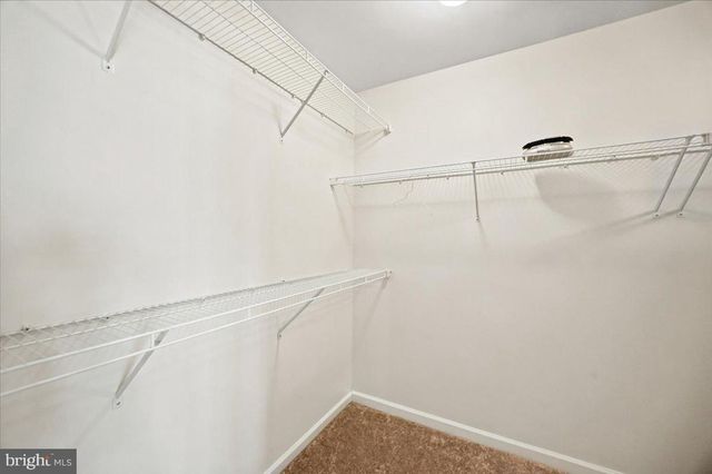 18 DAVIS ST, Charles Town, WV 25414