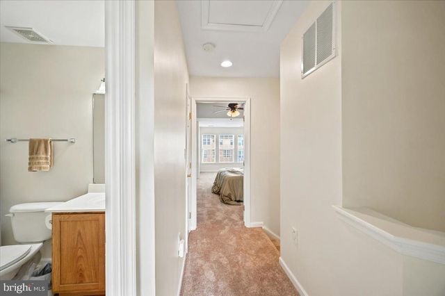 18 DAVIS ST, Charles Town, WV 25414