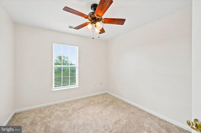 18 DAVIS ST, Charles Town, WV 25414