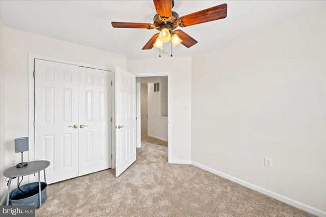 18 DAVIS ST, Charles Town, WV 25414