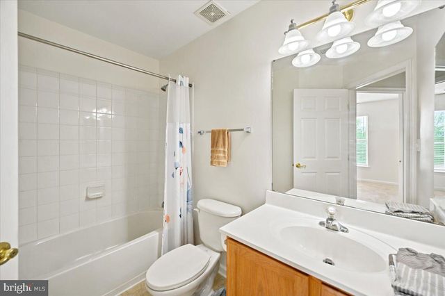 18 DAVIS ST, Charles Town, WV 25414